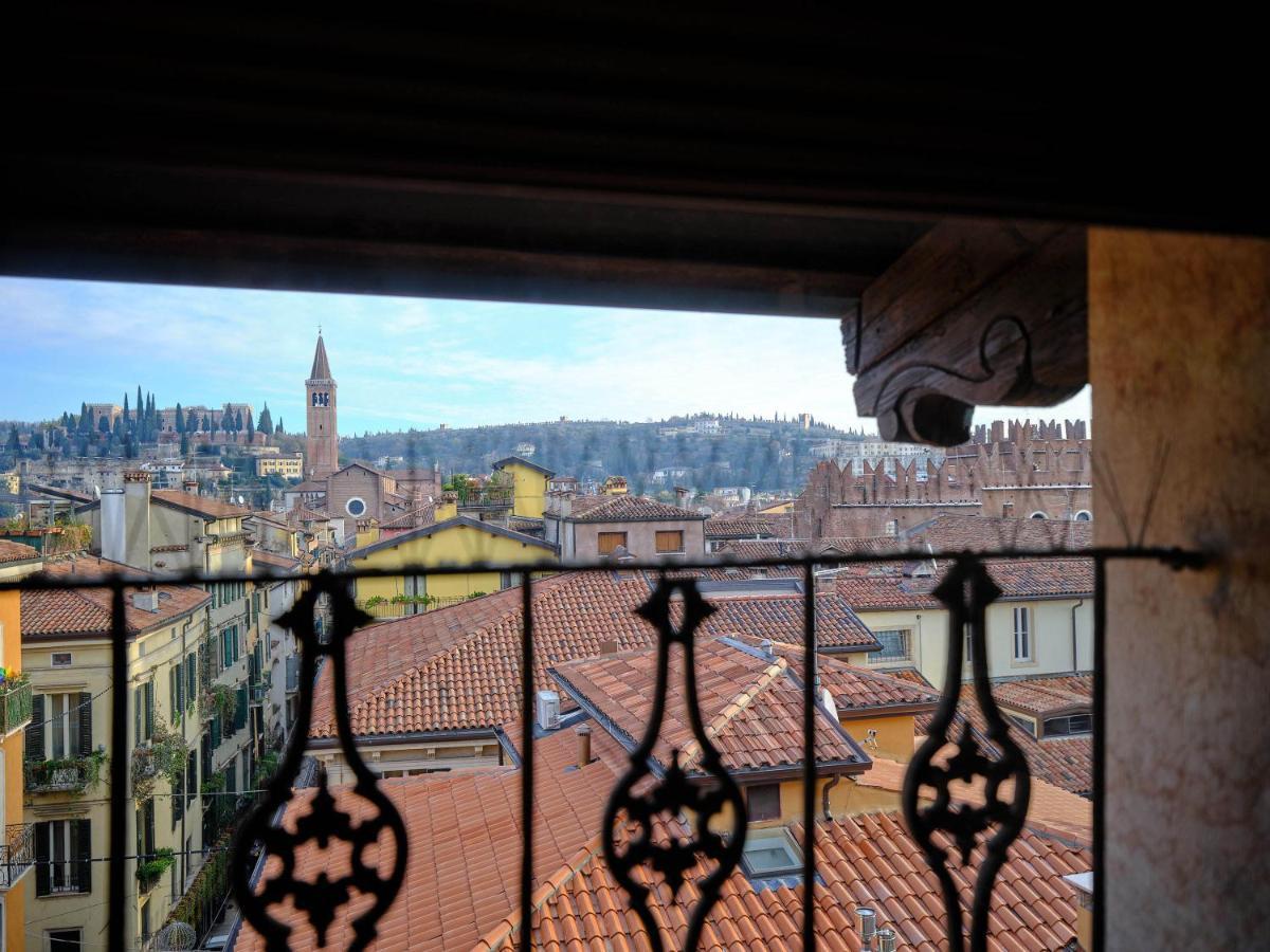 Apartmentsarena - Residenza Degli Scaligeri - Piazza Erbe Verona Exterior photo