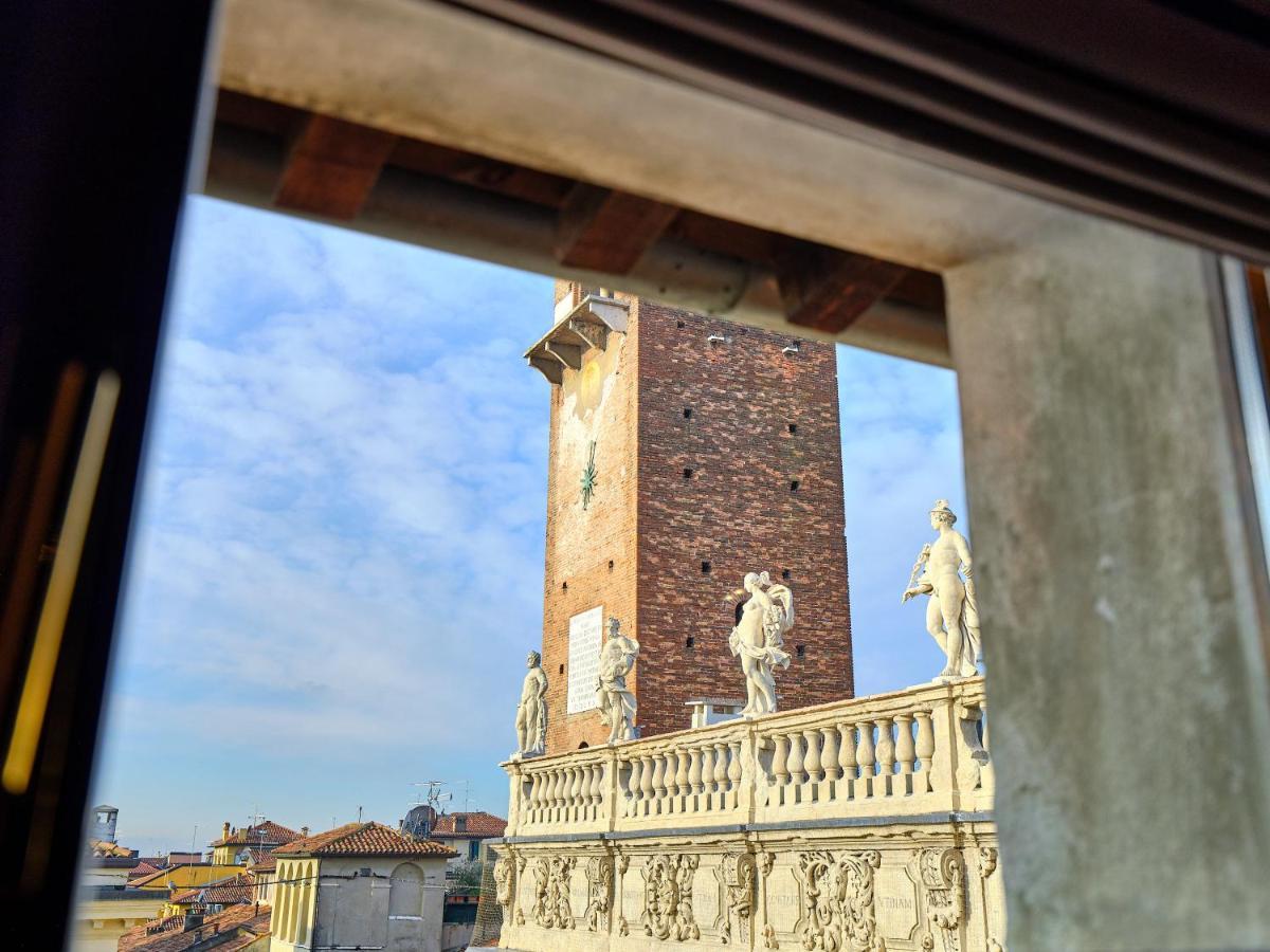 Apartmentsarena - Residenza Degli Scaligeri - Piazza Erbe Verona Exterior photo