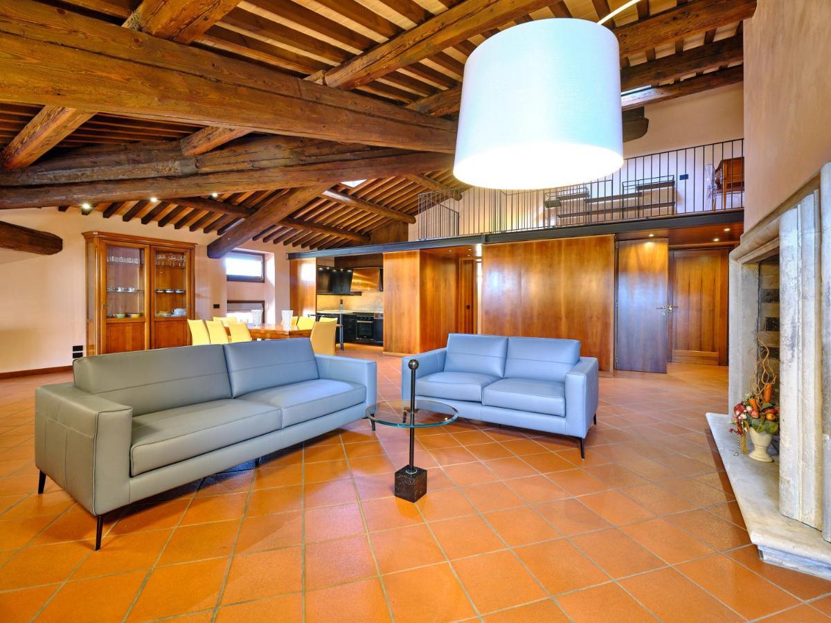 Apartmentsarena - Residenza Degli Scaligeri - Piazza Erbe Verona Exterior photo