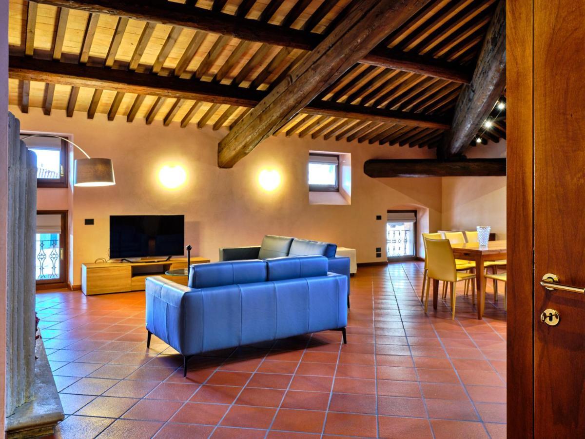 Apartmentsarena - Residenza Degli Scaligeri - Piazza Erbe Verona Exterior photo