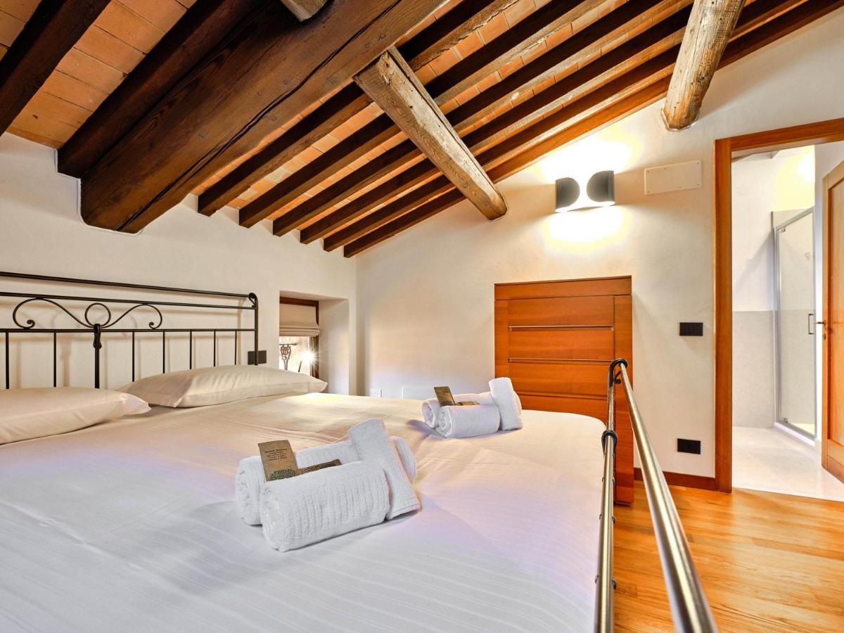 Apartmentsarena - Residenza Degli Scaligeri - Piazza Erbe Verona Exterior photo